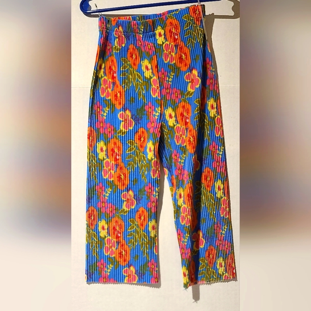 Flowery pants size 5
